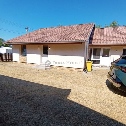 Eladó családi ház, Forráskúton 79.9 M Ft, 5 szobás