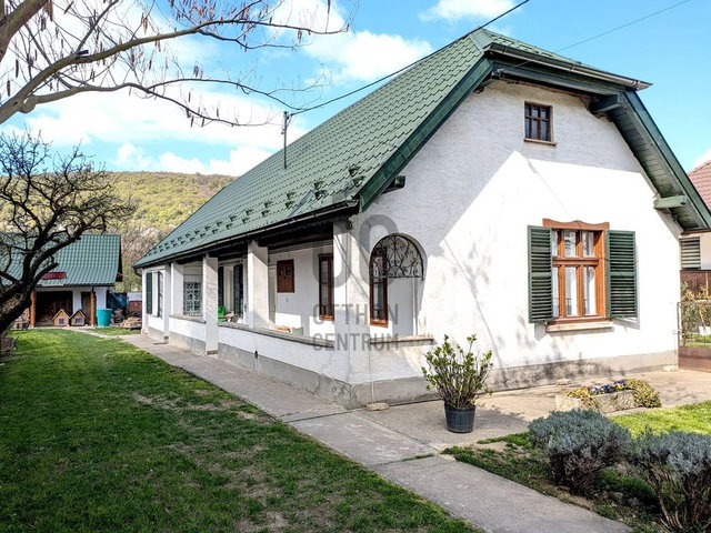 Eladó családi ház, Tardoson 64.9 M Ft, 2 szobás