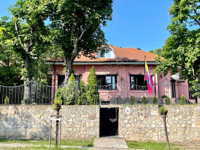 Kiadó iroda, Budapesten, XII. kerületben, Hegyalja úton