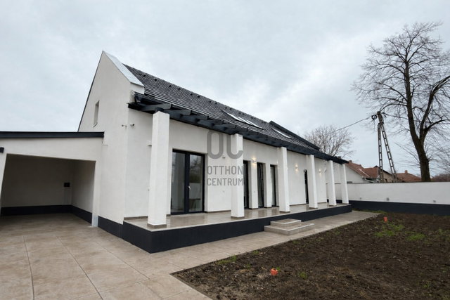 Eladó családi ház, Hajdúböszörményen 119.99 M Ft, 6 szobás