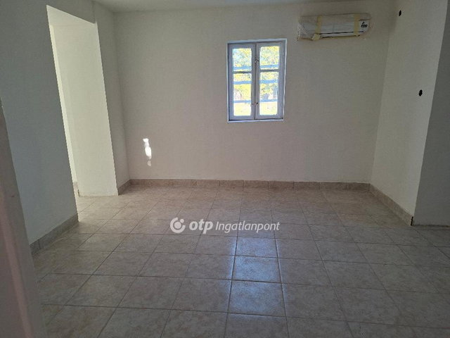 Eladó családi ház, Kisteleken 39 M Ft, 3 szobás