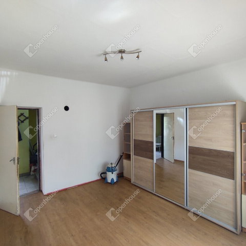 Eladó családi ház, Nagysimonyin 34.9 M Ft, 3 szobás