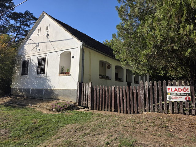 Eladó családi ház, Bükkösdön 14.5 M Ft, 2 szobás