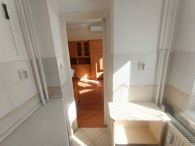 Eladó téglalakás, Komlón, Kossuth Lajos utcában 22.9 M Ft