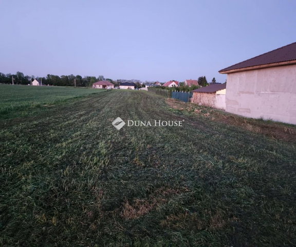 Eladó telek, Mosonszentmiklóson 9.9 M Ft / költözzbe.hu