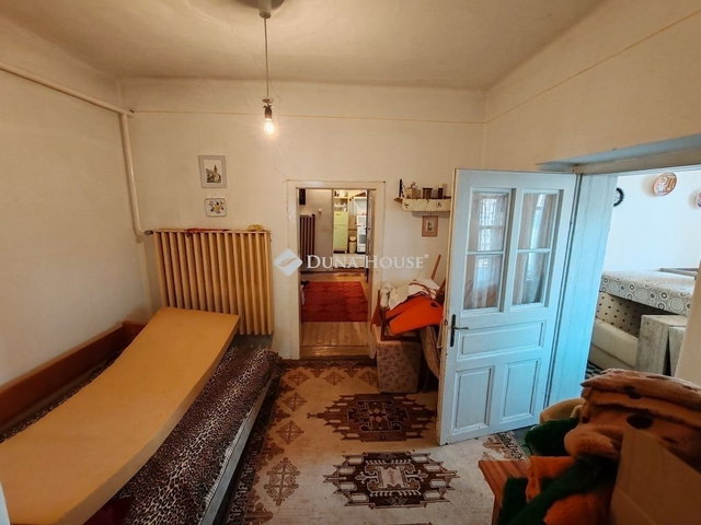 Eladó családi ház, Csákváron 44 M Ft, 3 szobás