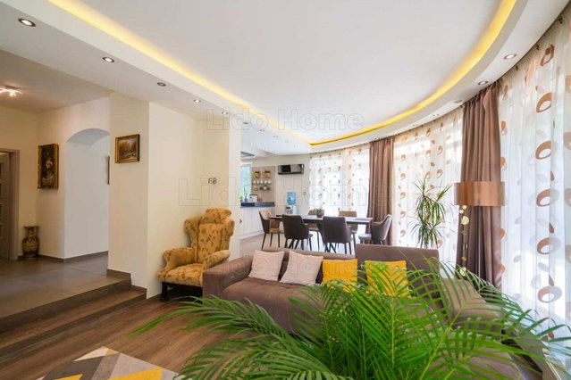 Eladó hotel, Zamárdiban 849 M Ft, 13 szobás