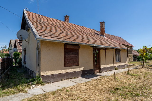Eladó családi ház, Nádudvaron 10.9 M Ft, 2 szobás