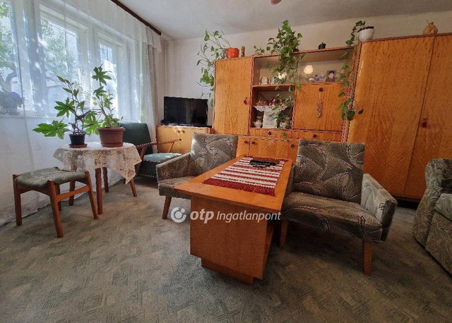 Eladó családi ház, Debrecenben 28 M Ft, 1+1 szobás