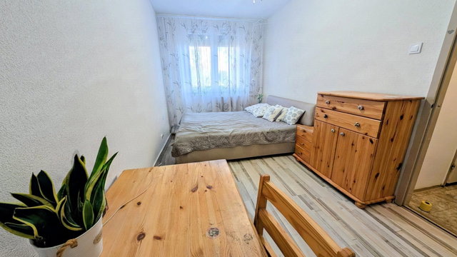 Eladó panellakás, Kecskeméten, Március 15. utcában 38 M Ft