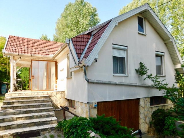 Eladó családi ház, Nagykátán 130 M Ft, 3 szobás