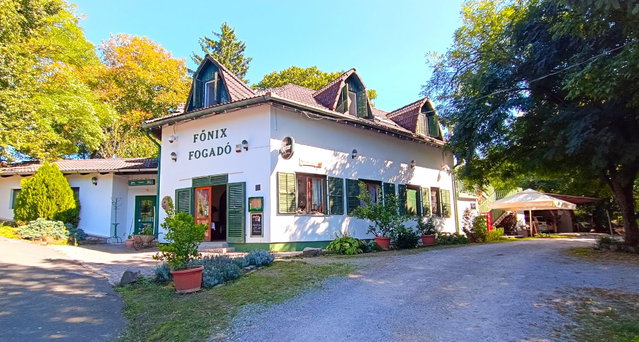 Eladó üzlethelyiség, Kadarkúton 260 M Ft, 9 szobás