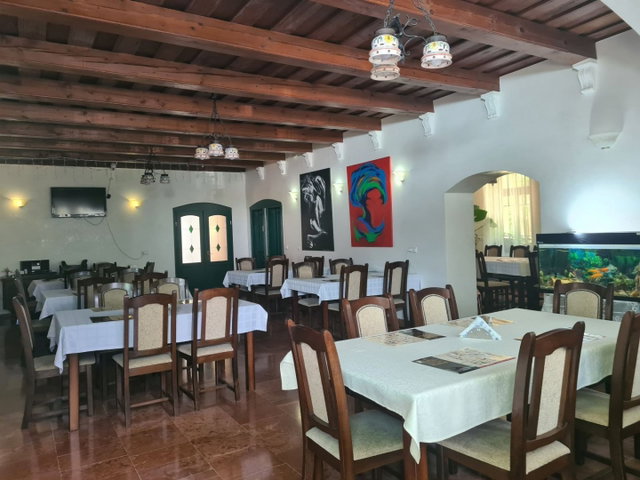 Eladó hotel, Celldömölkön 285 M Ft, 6 szobás
