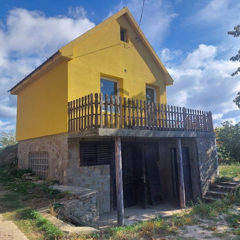 Eladó nyaraló, Balatonszabadiban 26.5 M Ft, 2 szobás