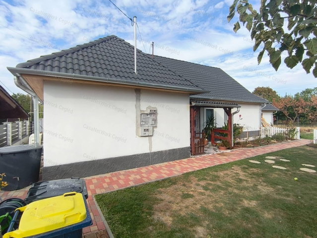 Eladó családi ház, Tápiószelén 42.9 M Ft, 4 szobás