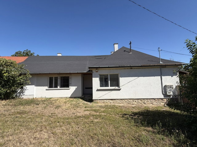 Eladó családi ház, Bakonyszentlászlón 39 M Ft, 3 szobás