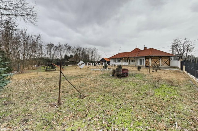 Eladó családi ház, Kecskeméten 111 M Ft, 5 szobás