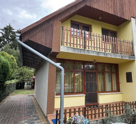 Eladó nyaraló, Balatonszárszón 69.9 M Ft, 3 szobás