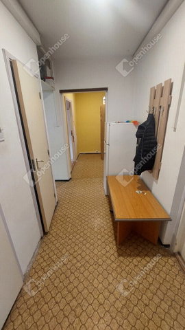 Eladó panellakás, Oroszlányban 44.99 M Ft, 3 szobás