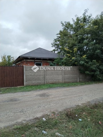 Eladó családi ház, Monorierdőn 32 M Ft, 4 szobás