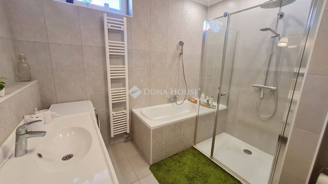 Eladó családi ház, Zalaegerszegen 135 M Ft, 5 szobás