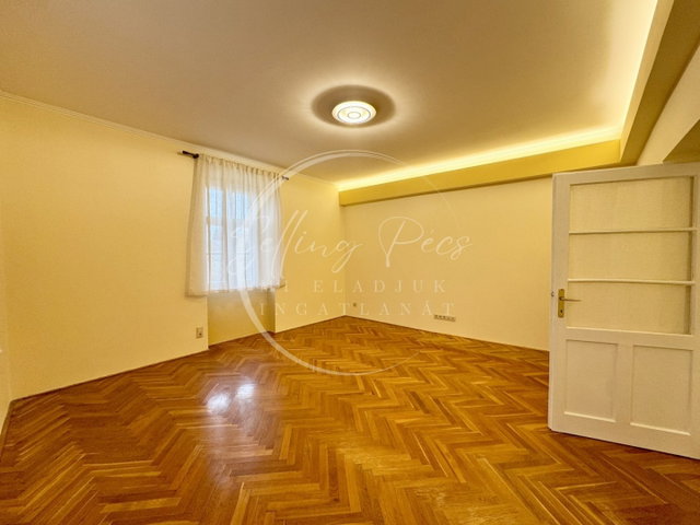 Eladó téglalakás, Pécsett, Tettye utcában 34.9 M Ft, 1 szobás