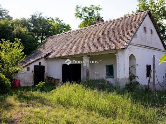 Eladó családi ház, Decsen, Szőlőhegyi utcában 16 M Ft