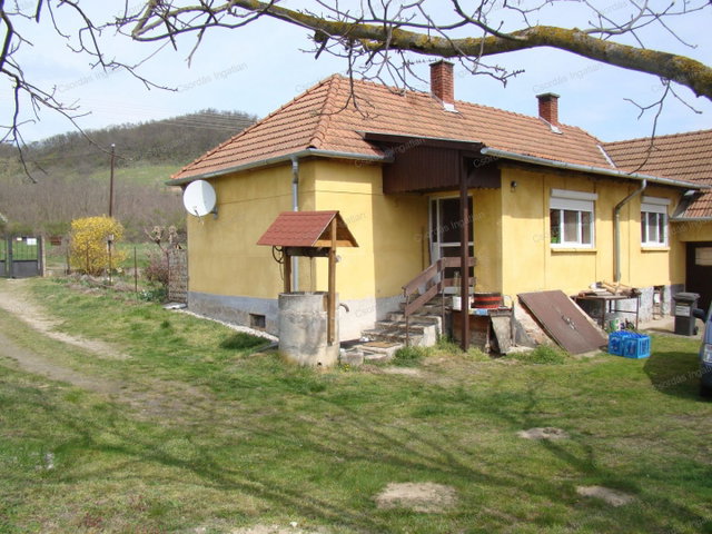 Eladó nyaraló, Szigligeten 47.99 M Ft, 3 szobás