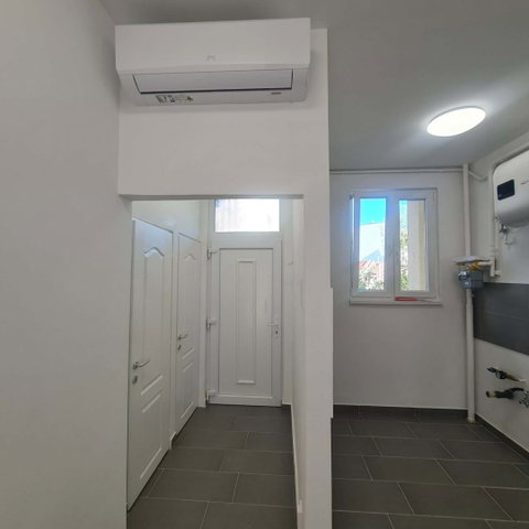 Eladó téglalakás, Budapesten, III. kerületben, Váradi utcában