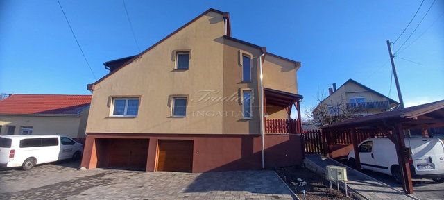 Eladó családi ház, Bakonyszentkirályon 99.99 M Ft, 6 szobás