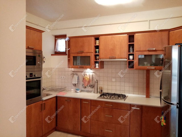 Kiadó téglalakás, albérlet, Siófokon 300 E Ft / hó, 3 szobás