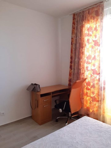 Kiadó panellakás, albérlet, Pécsett, Szigeti úton 160 E Ft / hó