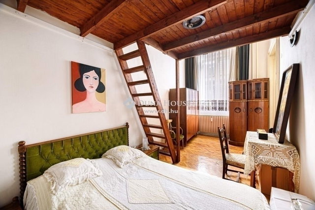Eladó téglalakás, Budapesten, VI. kerületben 70.8 M Ft, 2 szobás