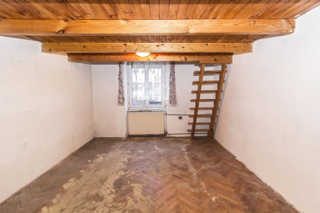 Eladó téglalakás, Sárváron 36 M Ft, 2 szobás