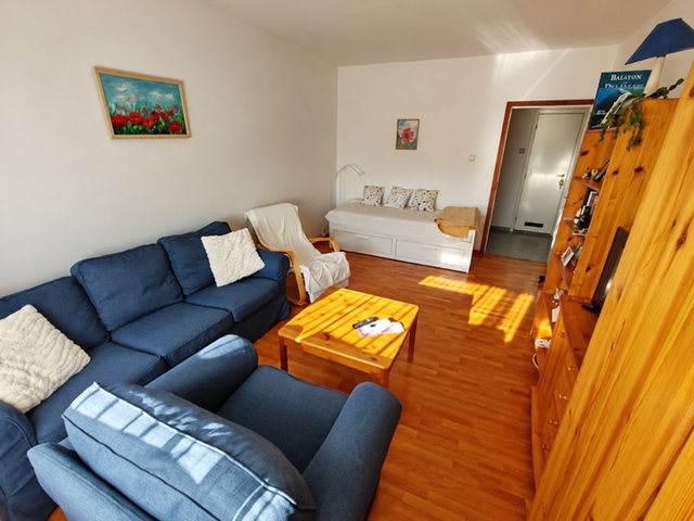 Eladó panellakás, Szegeden 46.5 M Ft, 1+2 szobás