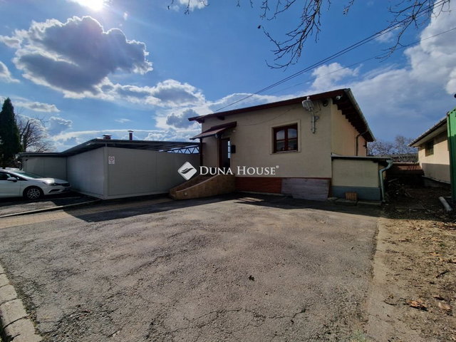 Kiadó iroda, Dunakeszin, Repülőtéri úton 400 E Ft / hó