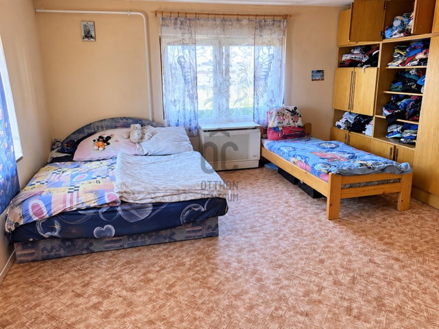 Eladó családi ház, Egyházaskozáron 16 M Ft, 2 szobás