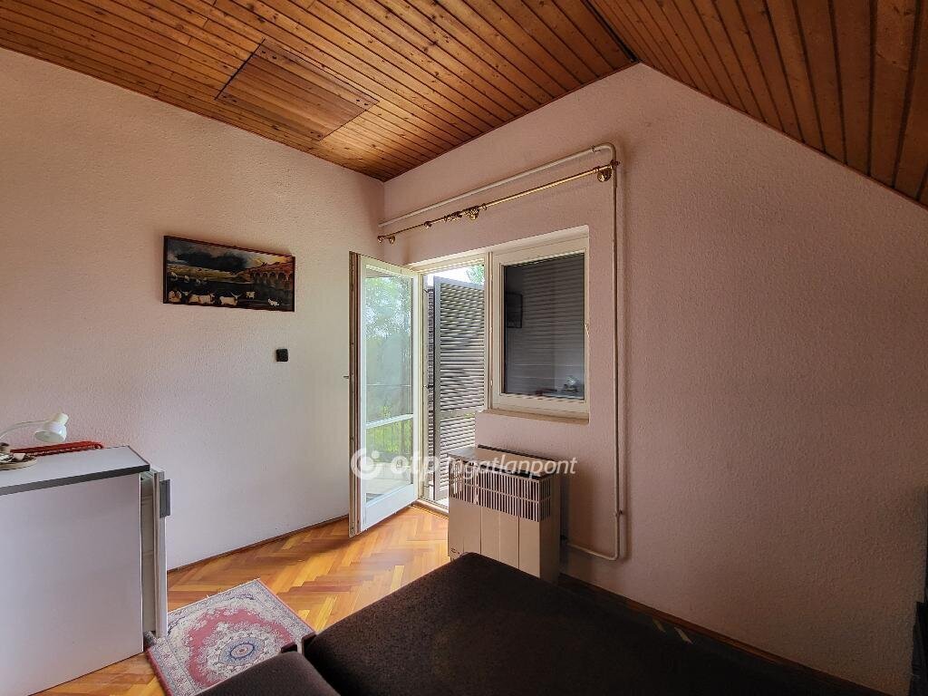6 bed · 168m² · 105.000.000 ft