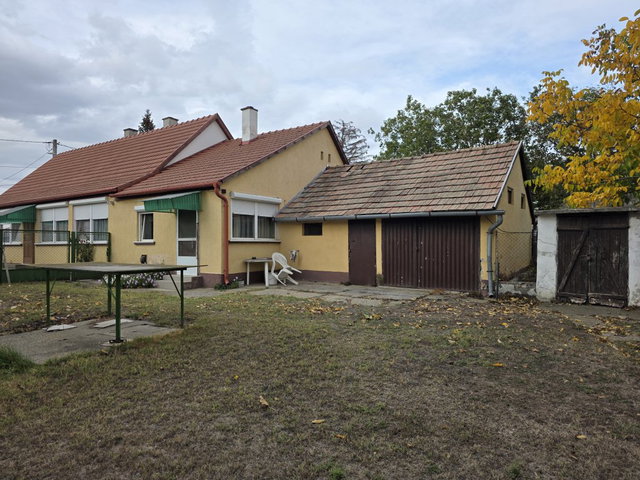 Eladó családi ház, Seregélyesen 59.9 M Ft, 2 szobás