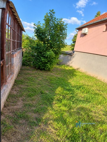 Eladó családi ház, Ecséden 20 M Ft, 2 szobás