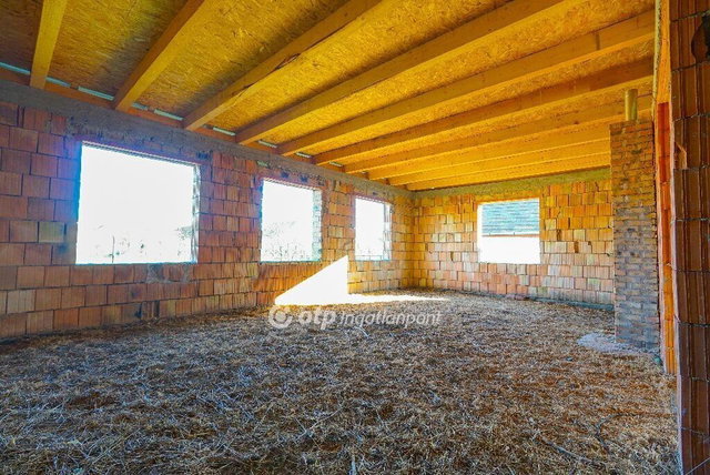 Eladó családi ház, Aszalón 15.99 M Ft, 4 szobás