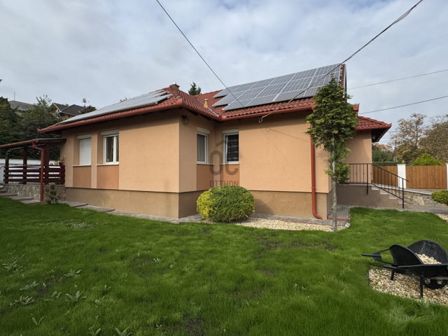 Eladó családi ház, Érden 164.9 M Ft, 5 szobás