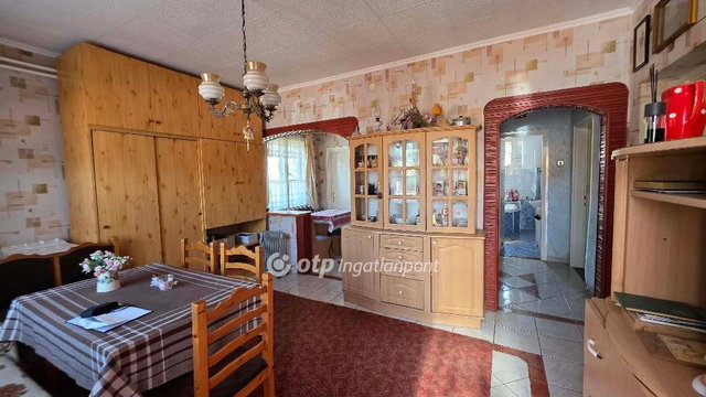 Eladó családi ház, Kabán 29.5 M Ft, 2 szobás
