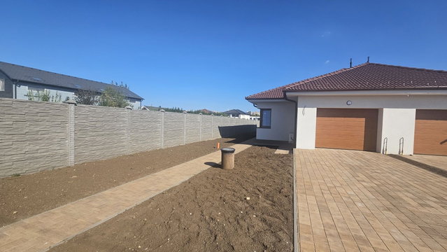 Eladó ikerház, Debrecenben 120 M Ft, 4 szobás