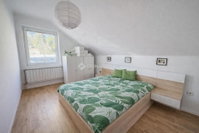 Eladó családi ház, Pécsett 144 M Ft, 5 szobás