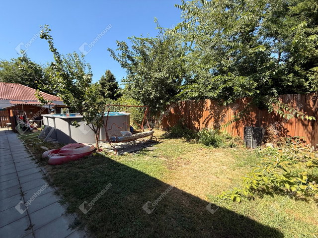 Eladó téglalakás, Szigetszentmiklóson 93 M Ft, 4 szobás