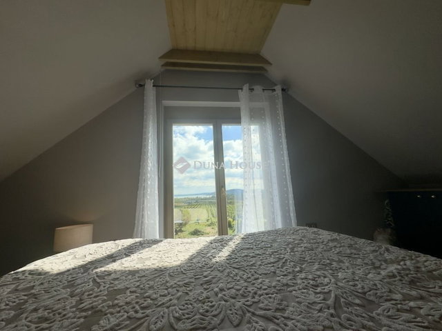 Eladó családi ház, Balatonfüreden 249 M Ft, 3 szobás