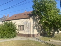 Eladó családi ház
