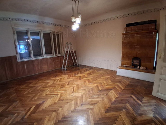 Eladó családi ház, Dombóváron 26.5 M Ft, 2 szobás