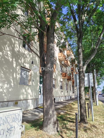 Eladó téglalakás, Kecskeméten 35 M Ft, 1 szobás